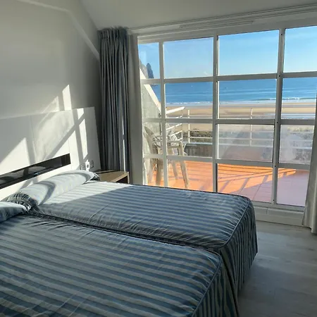 普拉雅玛spa酒店 3* 拉雷多