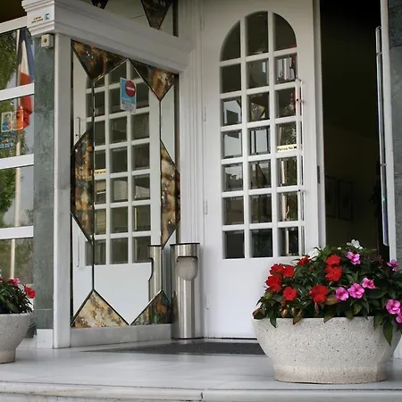 普拉雅玛spa酒店 酒店